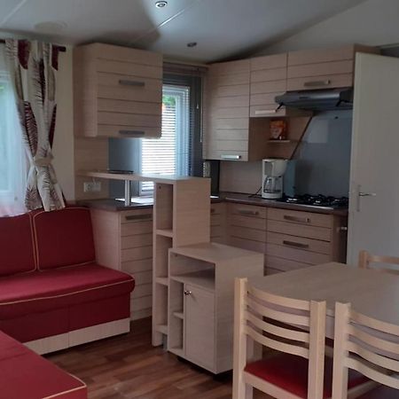 Camping Les Champs Fleuris Otel Duingt Dış mekan fotoğraf